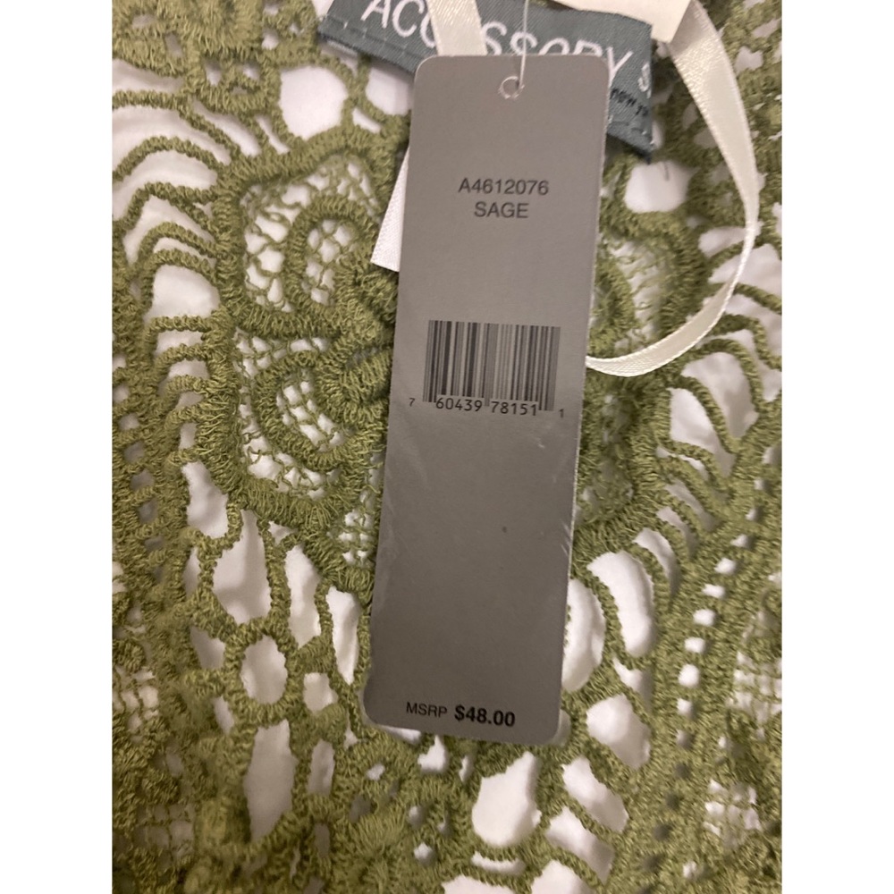 Sage lace Kimono - Picture 3 of 4